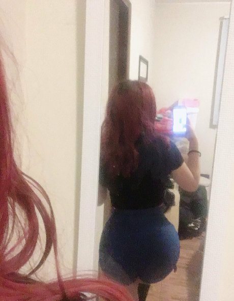 Naken läckt OnlyFans-bild av Iamanothergirl