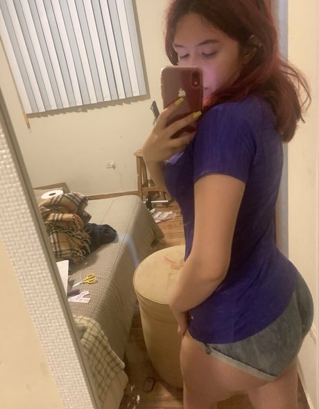 Naken lekkede OnlyFans-bilde av Iamanothergirl