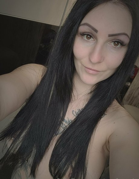 Nahá fotka uniklých OnlyFans od Cheekycharlotte