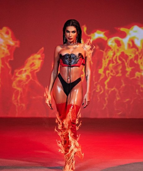 Nahá fotka uniklých OnlyFans od Pocah