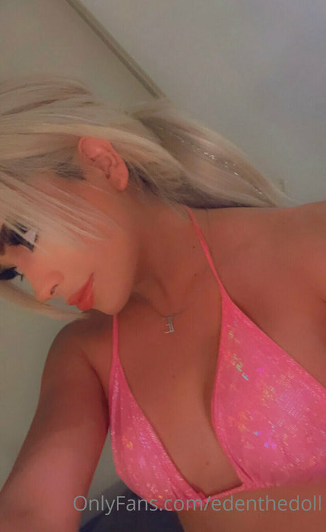 Nahá fotka uniklých OnlyFans od Edenthedoll