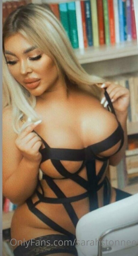 Nahá fotka uniklých OnlyFans od Sarahstonnee