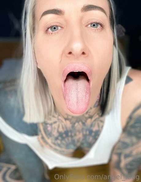 Nøgent lækket OnlyFans-billede af Angellong