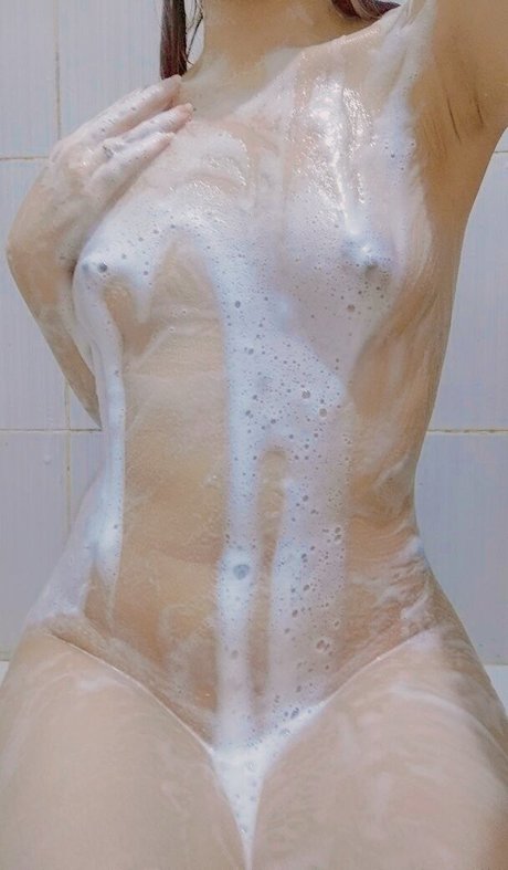 Nahá fotka uniklých OnlyFans od Mizuki Gaile