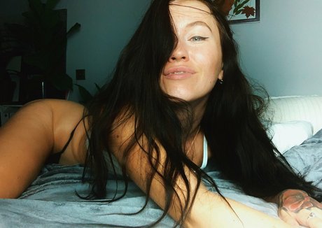 Xmishacrossx