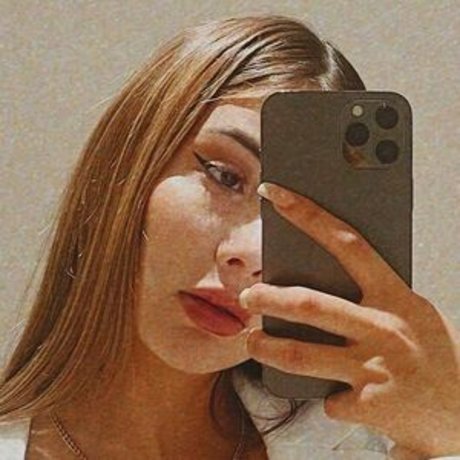 Foto di nudo di fuga di OnlyFans di Mila Bernal
