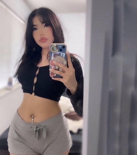 Naken läckt OnlyFans-bild av Babagirl