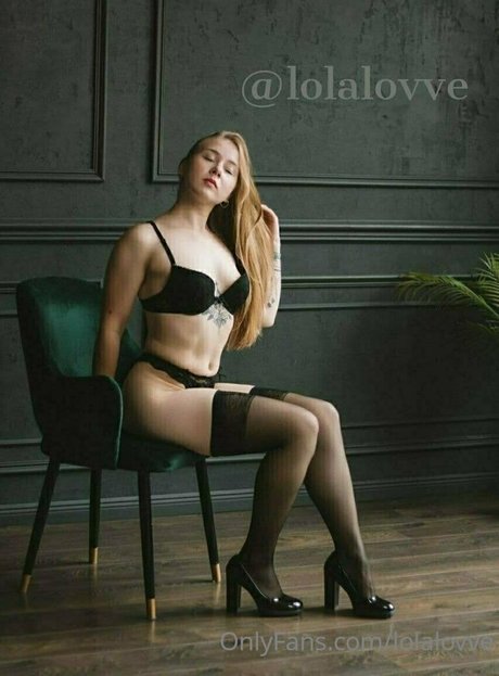 Nahá fotka uniklých OnlyFans od Lolalovve