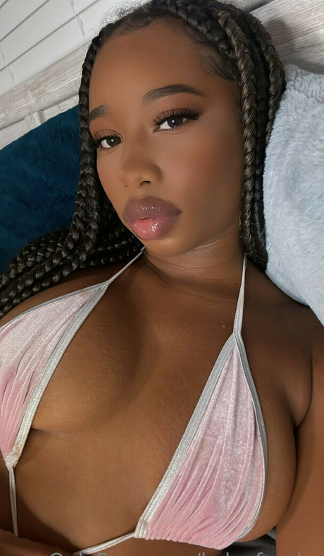 Nahá fotka uniklých OnlyFans od Ieshamarie20