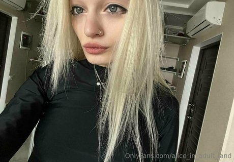Nagie wyciekłe zdjęcie OnlyFans od Skinnytyan