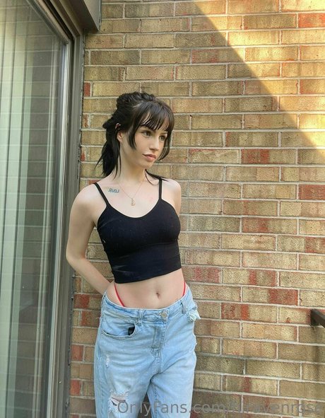 Nahá fotka uniklých OnlyFans od Hiravenrose