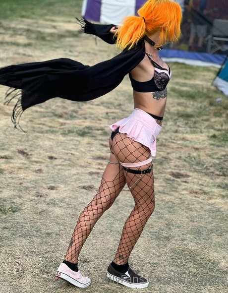 Обнаженная фотография утечки OnlyFans от Hairbyharleyy
