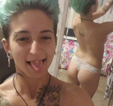Foto desnuda filtrada de OnlyFans de Yagmur Simsek