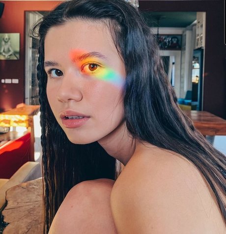 Alaston vuotanut OnlyFans-kuva Evelin