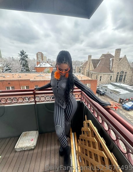 Naakte gelekte OnlyFans-foto van Berave