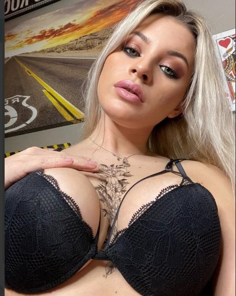 Nahá fotka uniklých OnlyFans od Ggoldivaa