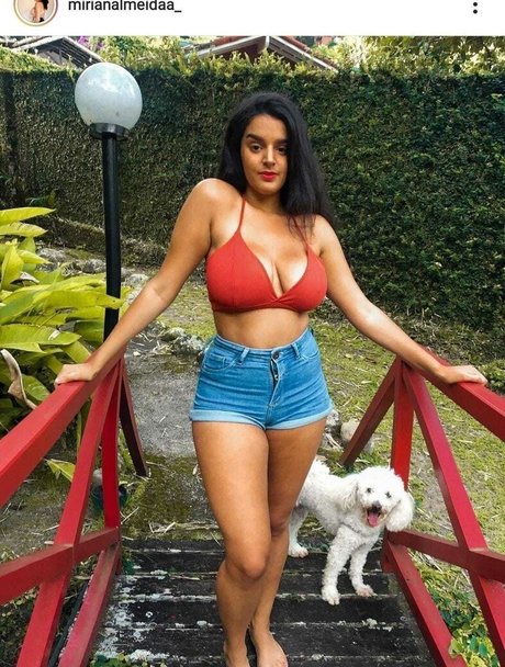 Alaston vuotanut OnlyFans-kuva Petropolis