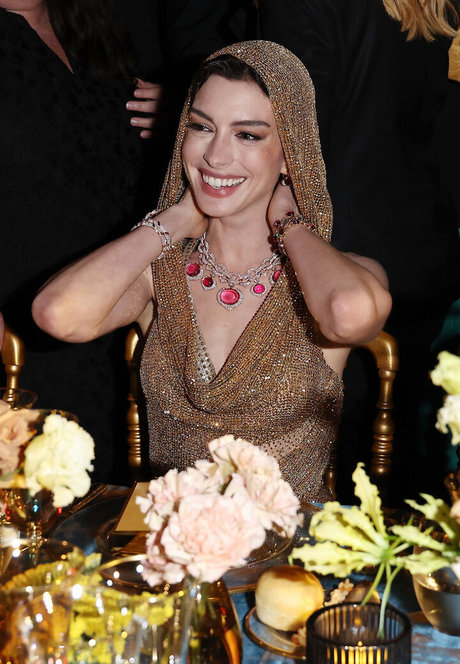 Anne Hathaway