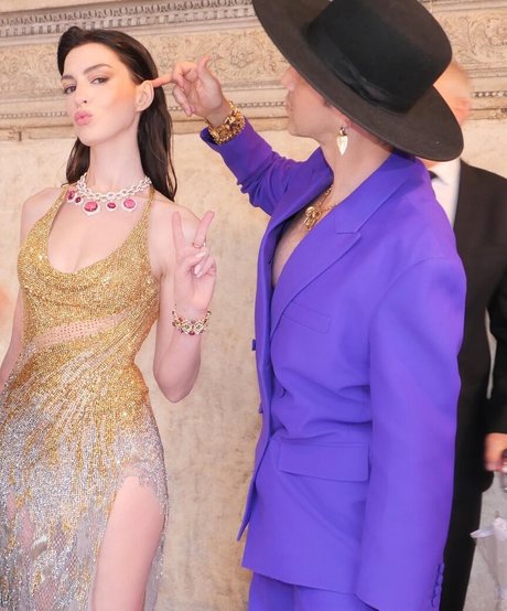 Anne Hathaway