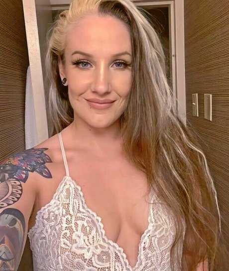 Sienna Day