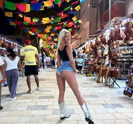 Sienna Day
