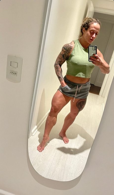 Alaston vuotanut OnlyFans-kuva Vanessa Alvares