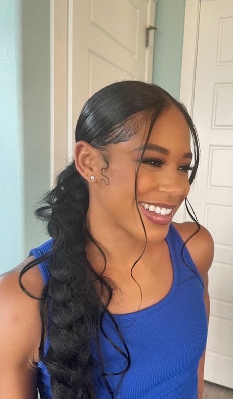Naken läckt OnlyFans-bild av Bianca Belair