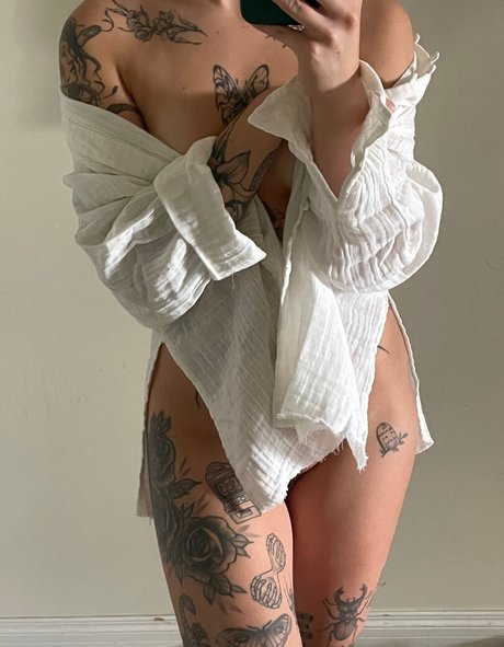 Nahá fotka uniklých OnlyFans od Bugurl