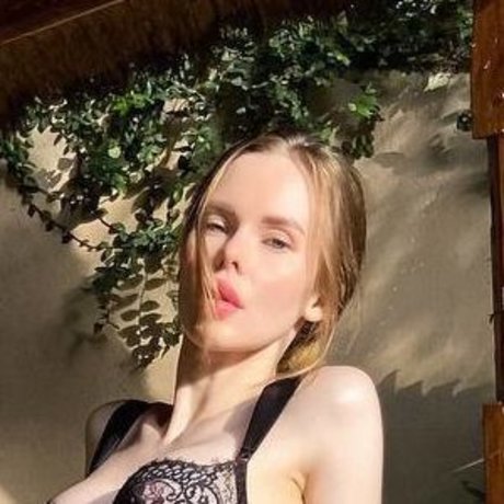 Naken lekkede OnlyFans-bilde av Tasya Mikhailova