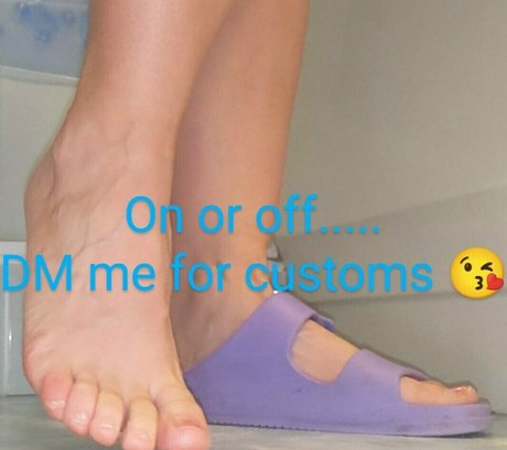 Annafeetcrushvore