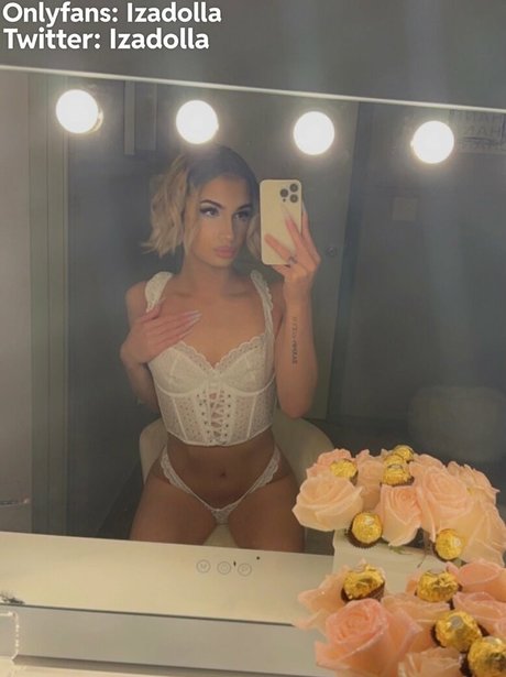 Naken läckt OnlyFans-bild av Izadolla