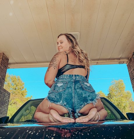 Hotblondie95