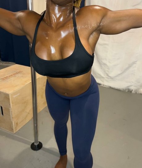 Nahá fotka uniklých OnlyFans od Terra Olivia Vip
