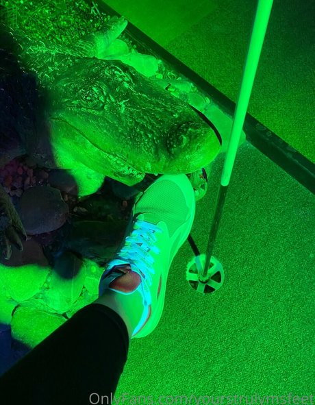 Yourstrulymsfeet