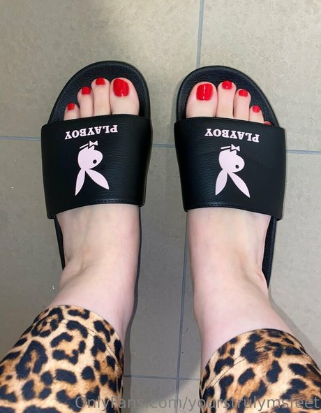 Yourstrulymsfeet