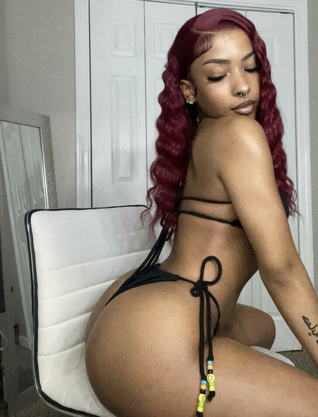 Nahá fotka uniklých OnlyFans od Daisyandrews