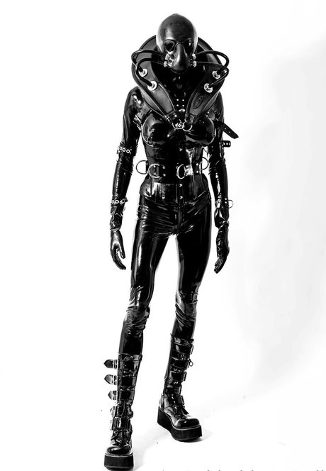 Rubbobject_doll