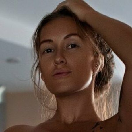 Foto di nudo di fuga di OnlyFans di Mira Lemann