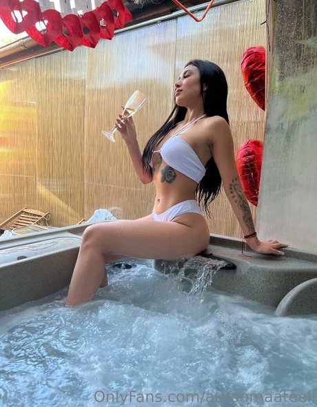 Nahá fotka uniklých OnlyFans od Auraamaateell