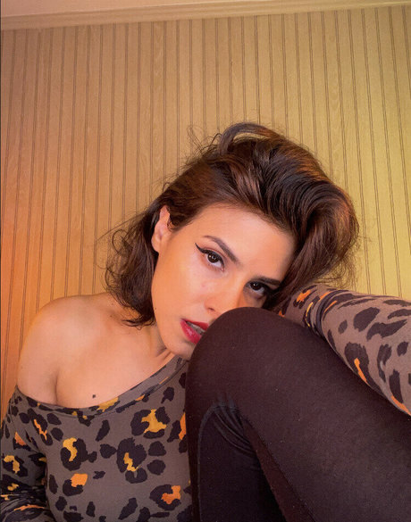 Nahá fotka uniklých OnlyFans od Irma La Dulce Asmr