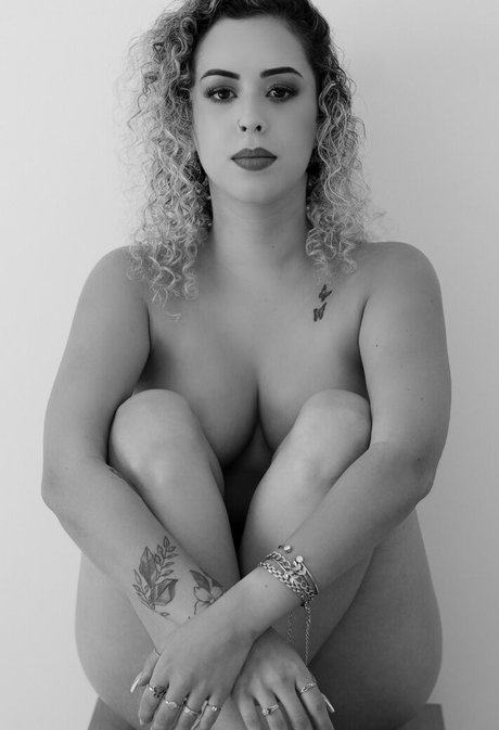 Thaylanasales OnlyFansリークヌード写真