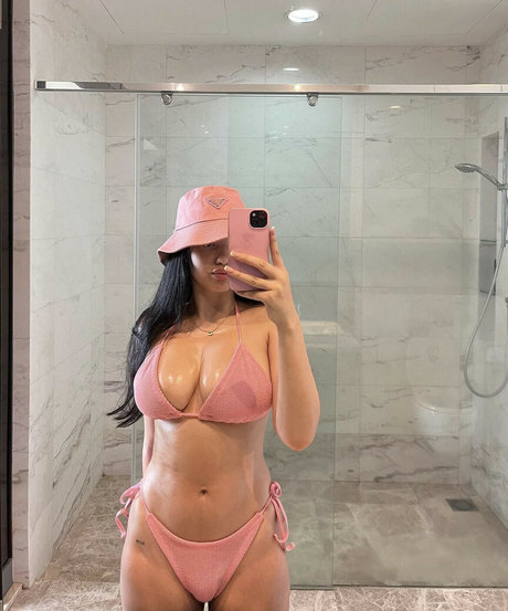 Foto desnuda filtrada de OnlyFans de Angelprettyy