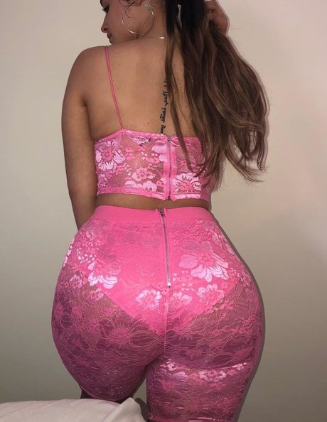 Обнаженная фотография утечки OnlyFans от Janaevic