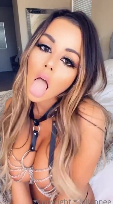 Naken lekkede OnlyFans-bilde av Juliannee