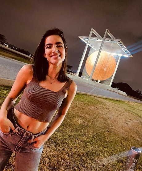 Naakte gelekte OnlyFans-foto van Maria Gabriela De Faria
