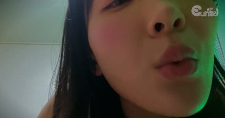 Nahá fotka uniklých OnlyFans od Eunzel Asmr