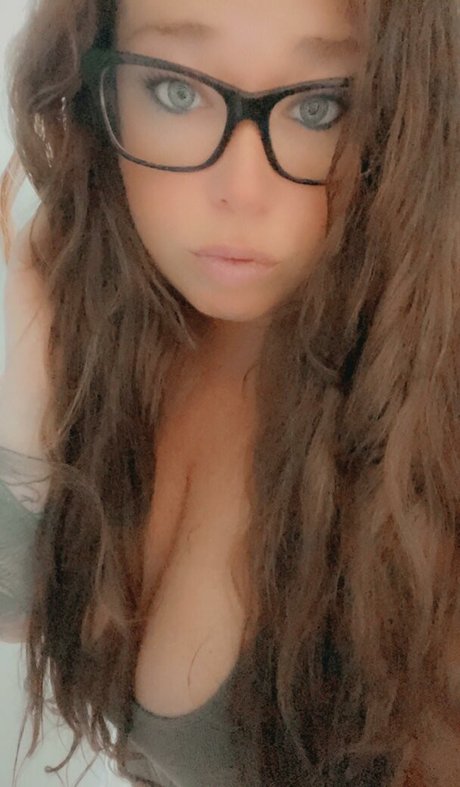 Nahá fotka uniklých OnlyFans od Ivy Mia