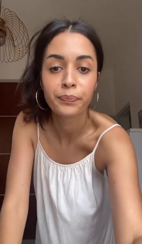 Nahá fotka uniklých OnlyFans od Shirin Azami