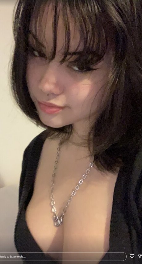 Naken läckt OnlyFans-bild av Jazzy Rosie