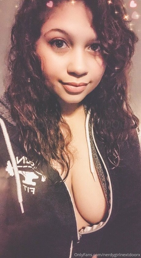 Nahá fotka uniklých OnlyFans od Itsaaliyahjadee
